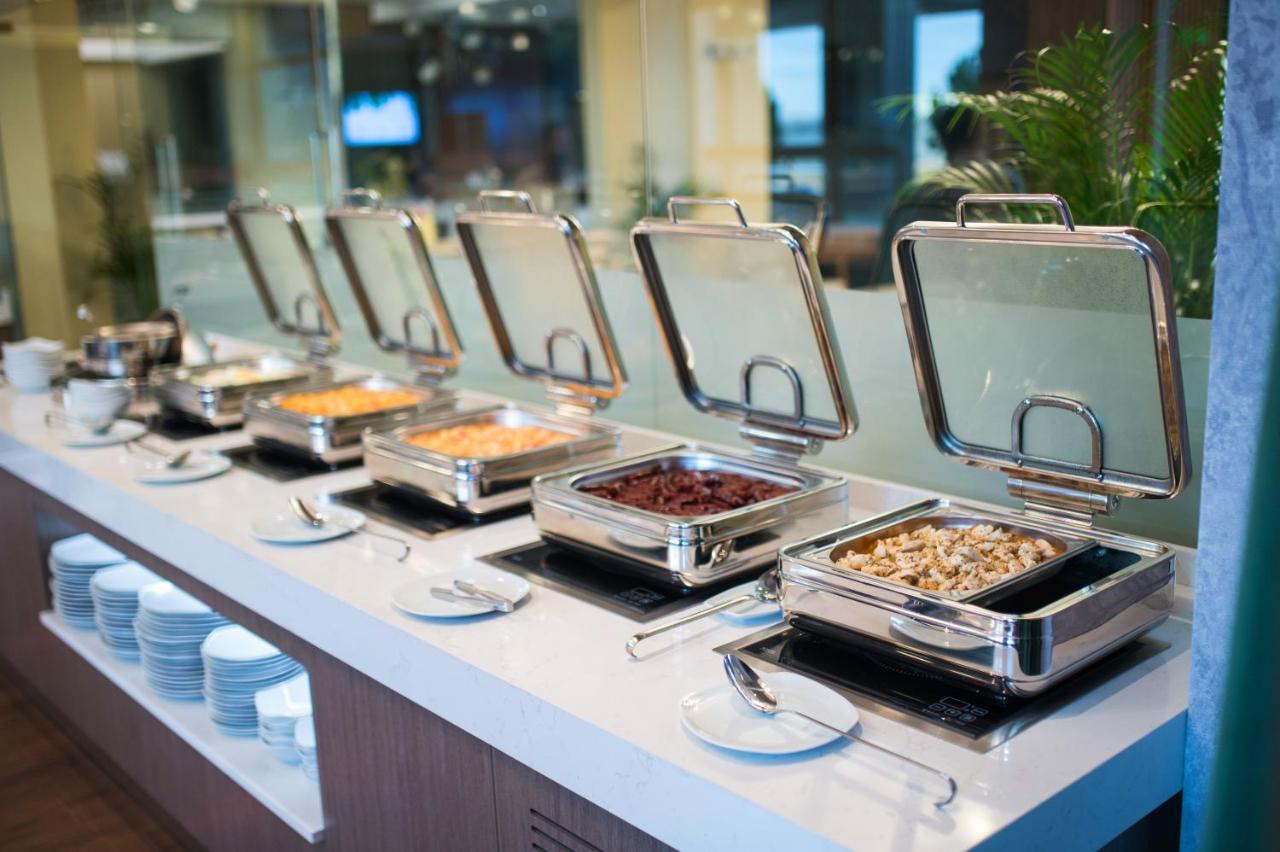 Hotel Oxford Mamaia Ngoại thất bức ảnh