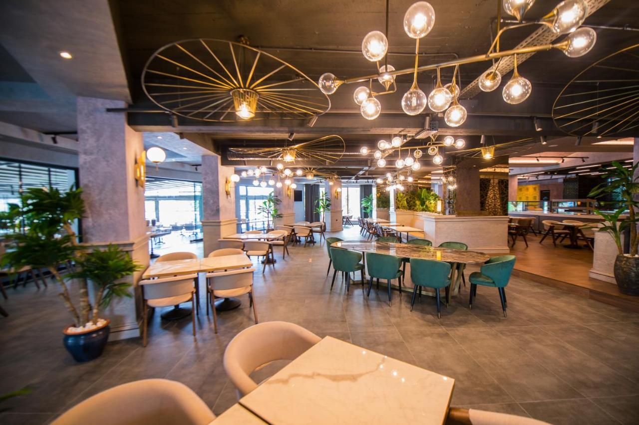 Hotel Oxford Mamaia Ngoại thất bức ảnh