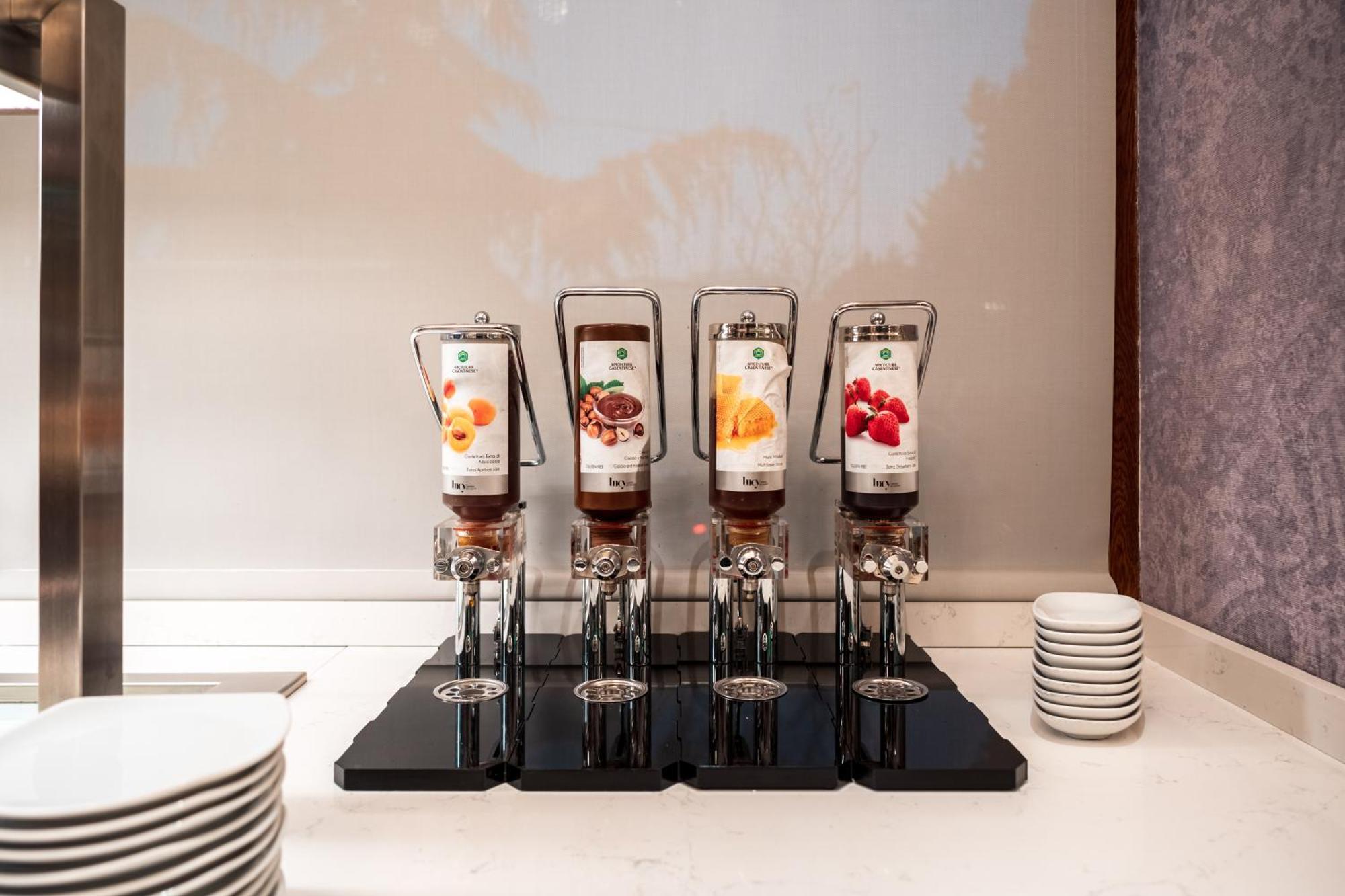 Hotel Oxford Mamaia Ngoại thất bức ảnh