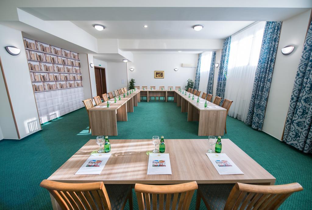 Hotel Oxford Mamaia Ngoại thất bức ảnh
